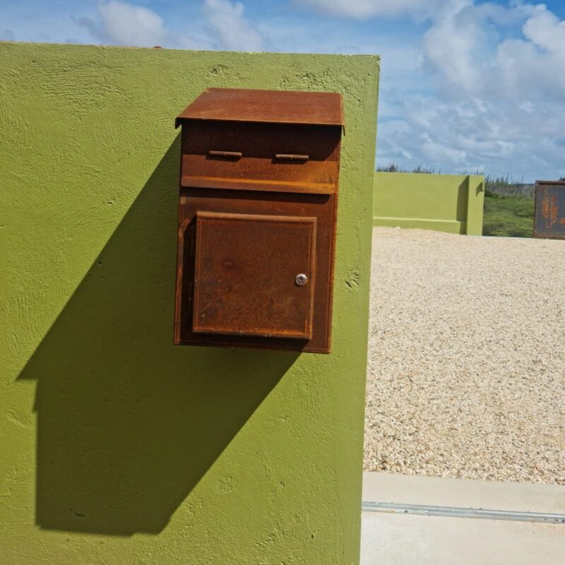Cortenstalen brievenbus